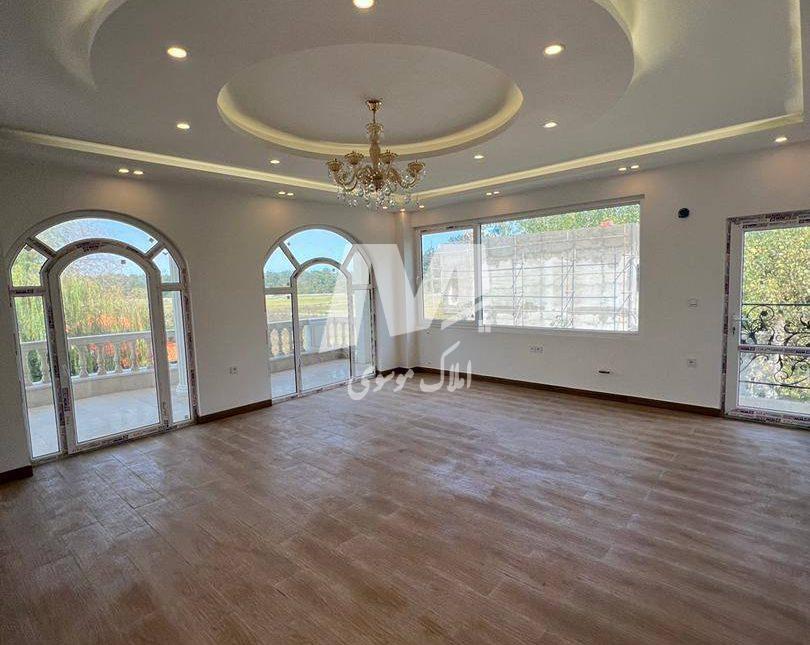 خرید ویلا نما رومی با استخر و روف در گنج یاب نور | ۳۰۰ متر