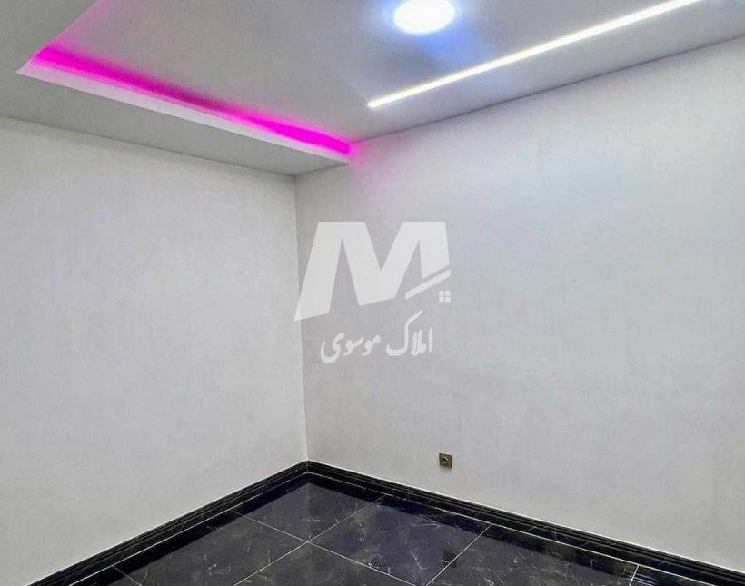 فروش ویلا نیم پیلوت 240 متری استخردار با متریال درجه یک | 240 متر