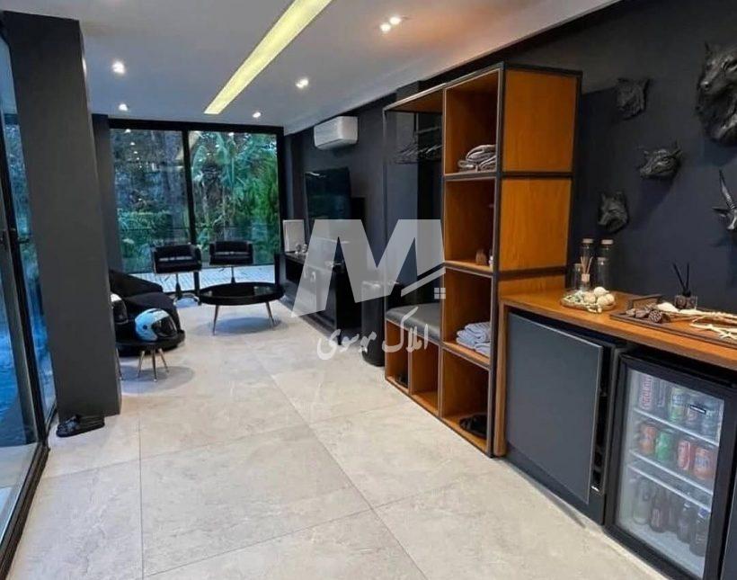 فروش ویلا نما شیشه مدرن 500 متری همراه استخر | 500 متر