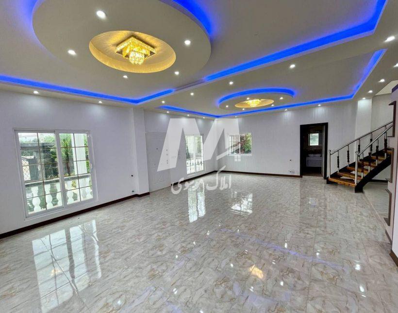 خرید ویلا نیم پیلوت 230 متری سند تک برگ کلید نخورده | 230 متر