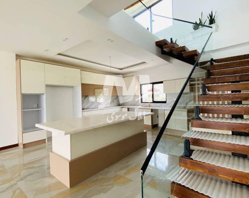 خرید ویلا در نور ۳۶۰ متری با استخر و روف گاردن سند دار | ۳۵۰ متر