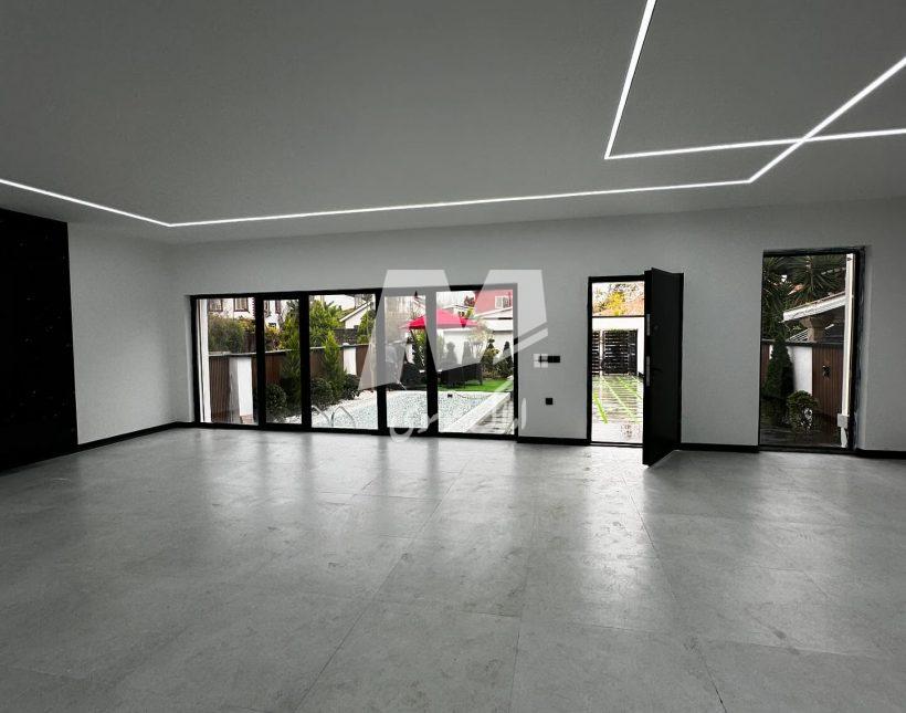 خرید ویلا باغ استخردار شهرکی در آهودشت چمستان | ۳۵۰ متر