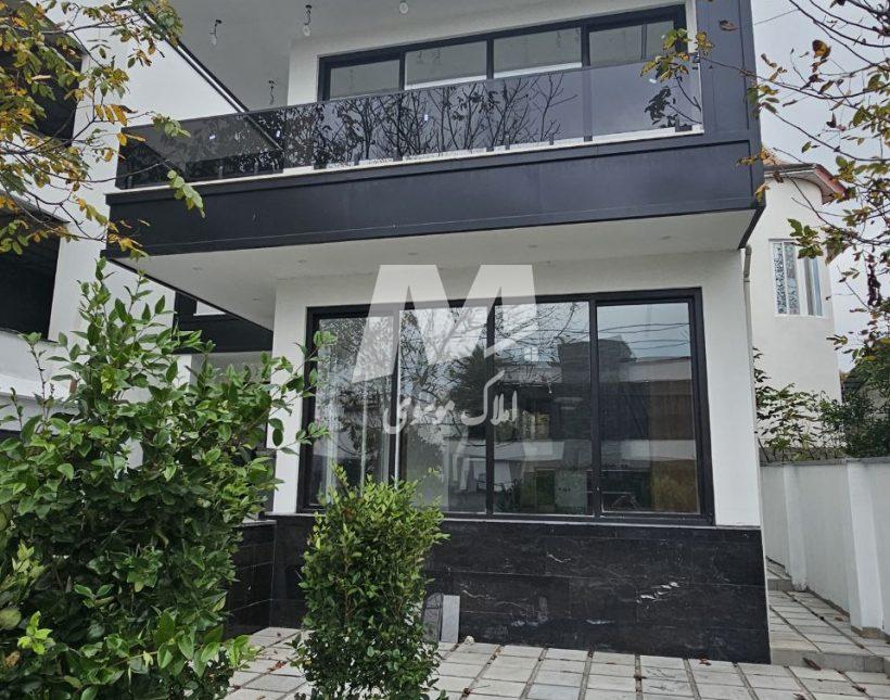 خرید ویلا در جاده دریا ۲۵۰ متر بنا استخر دار | ۳۰۰ متر