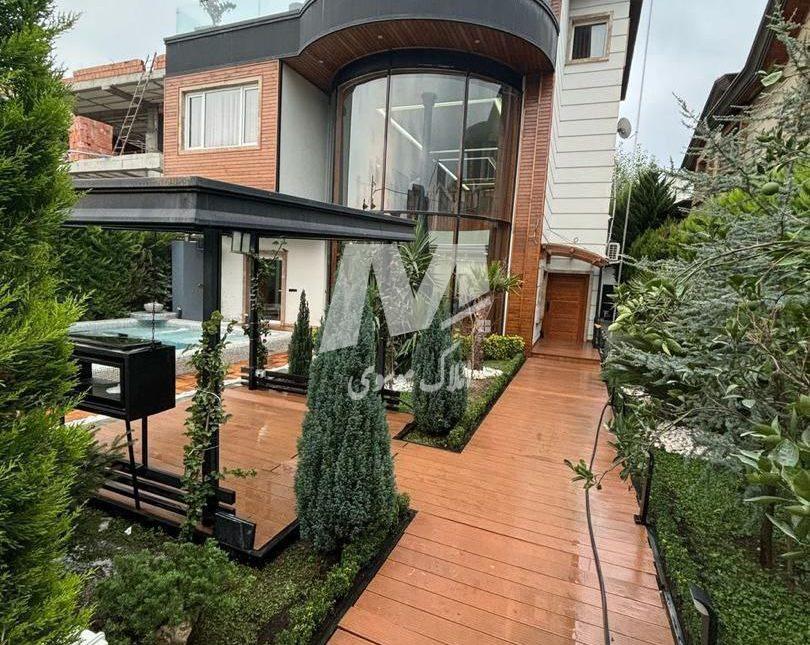 خرید ویلا تریپلکس نوشهر شهرکی سند دار با حمام ترکی | 455 متر