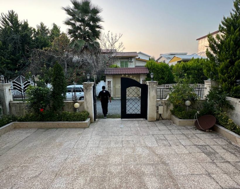 خرید ویلا لوکس در برندترین شهرک امیرآباد ۳ خواب مستر فول مبله | ۲۵۰ متر