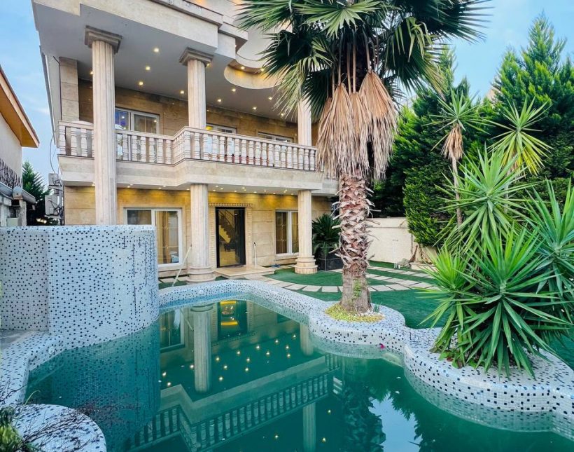 خرید ویلا لوکس با استخر در سعادت‌ آباد ۳۰۰ متری سند تک‌ برگ | ۳۰۰ متر