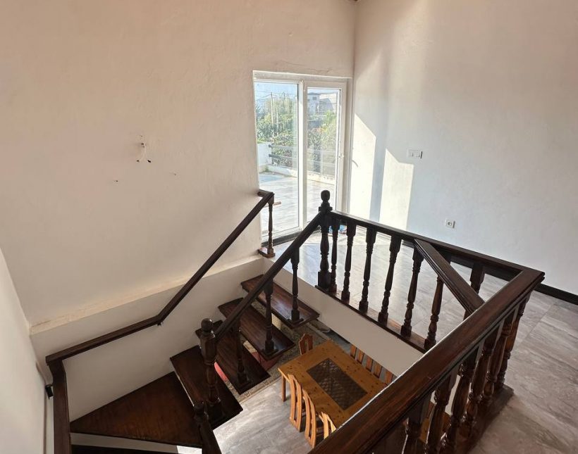 فروش ویلا لوکس در شهرک برند الیمالات با سند و پروانه ساخت | ۲۵۰ متر