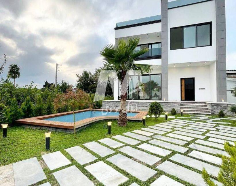 خرید ویلا دوبلکس استخر دار ۳۵۰ متری در ناتل نور | ۳۵۰ متر