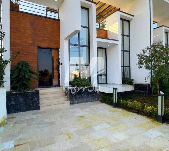 خرید ویلا مدرن با روف و استخر در حاجی آباد نور | ۱۶۰ متر