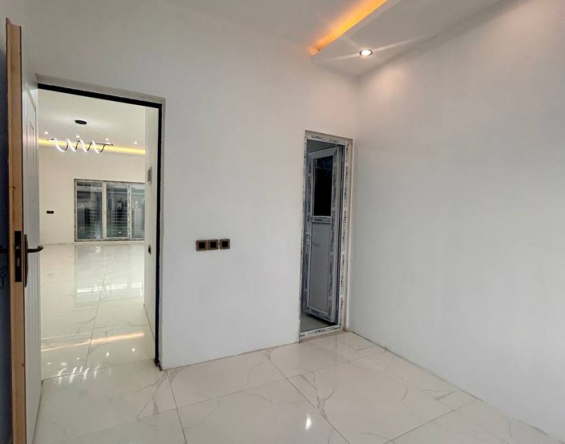 فروش ویلا همکف شهرکی چمستان نوساز ۲خواب مستر | ۲۱۰ متر