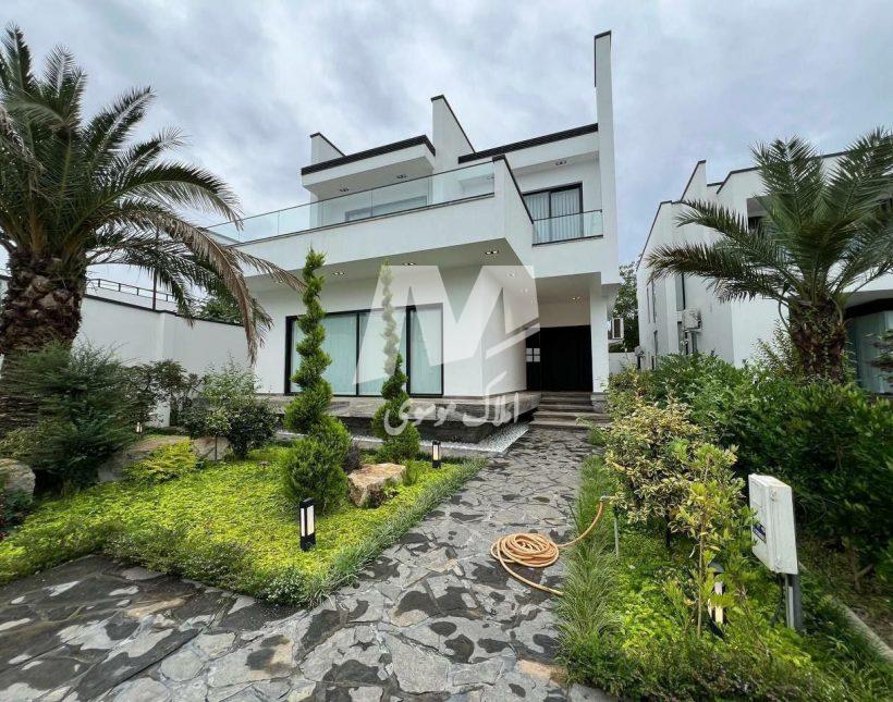 خرید ویلا لوکس ۲۵۰ متری در ورازده چمستان | ۲۵۰ متر