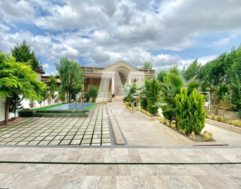 خرید ویلا در نور ۵۰۰ متری با استخر شهرکی سند دار دارجا | ۵۰۰ متر