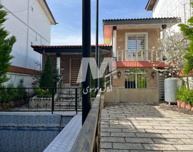 خرید ویلا در رویان ۲۸۰ متری با استخر قواره اول جنگل مبله | ۲۸۰ متر