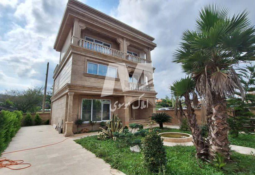 خرید ویلا تریبلکس ۴۰۰ متری با آسانسور در عبدالله آباد چمستان | ۴۰۰ متر