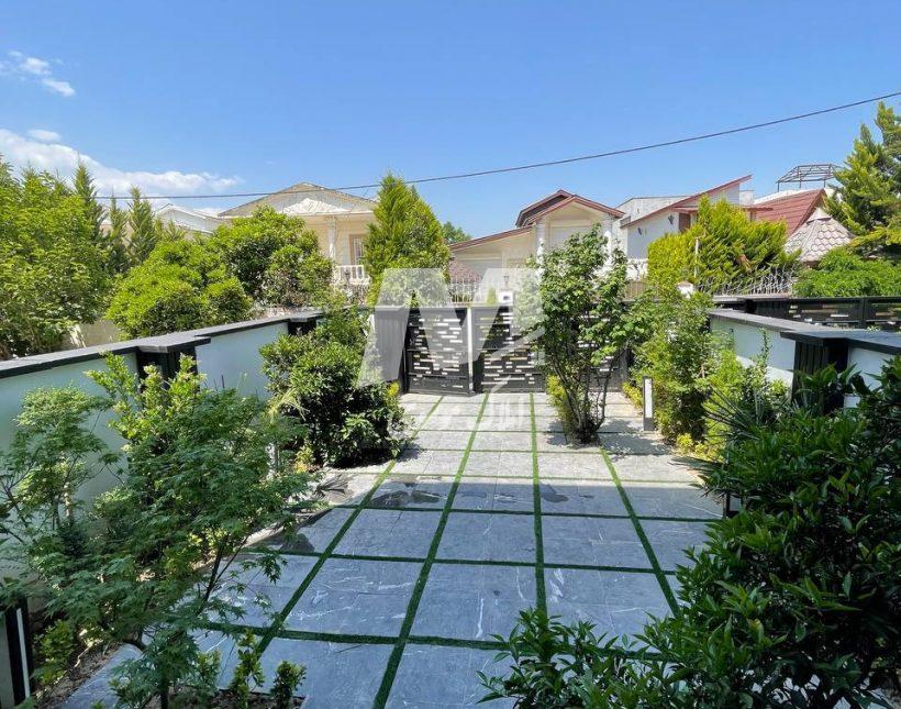 خرید ویلا شمال مدرن منطقه امیرآباد ۲۴۰ متری | ۲۴۰ متر