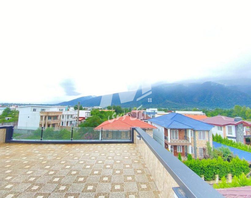 خرید ویلا در نوشهر ۳۲۰ متری استخردار سند دار چلندر | ۳۲۰ متر