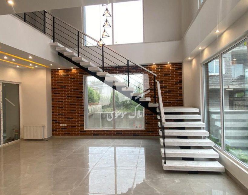 خرید ویلا در نوشهر ۳۲۰ متری استخردار سند دار چلندر | ۳۲۰ متر