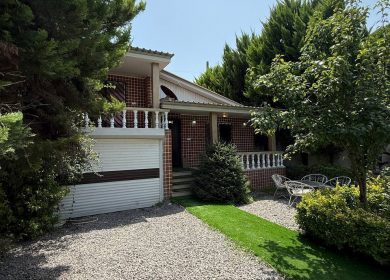 خرید ویلا شمال نیم پیلوت ۲۳۰ متری به همراه سند تک برگ | ۲۳۰ متر