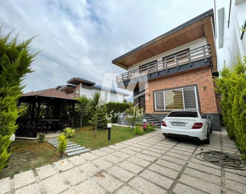 خرید ویلا در رویان ۴۰۰ متری با ویوی جنگل و دریا شهرک ۵۰ هکتاری | ۴۰۰ متر