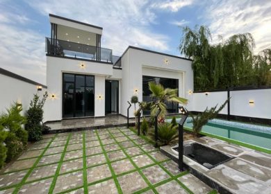 خرید ویلا باغ ۴۰۰ متری سرسبز استخردار رزک چمستان | 400 متر