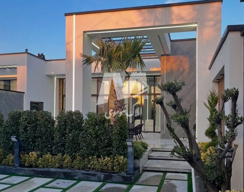 خرید ویلا چمستان ۱۰۰۰ متری سه خوابه استخردار | ۱۰۰۰ متر