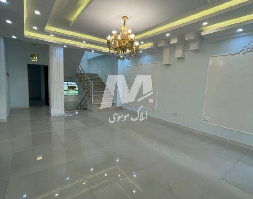 فروش کاخ ویلا سنگی داخل شهرک برند منطقه امیرآباد | 450 متر
