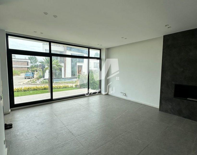 خرید ویلا مدرن دوبلکس در شهرک هکتاری لوکیشن برند رویان | 390 متر