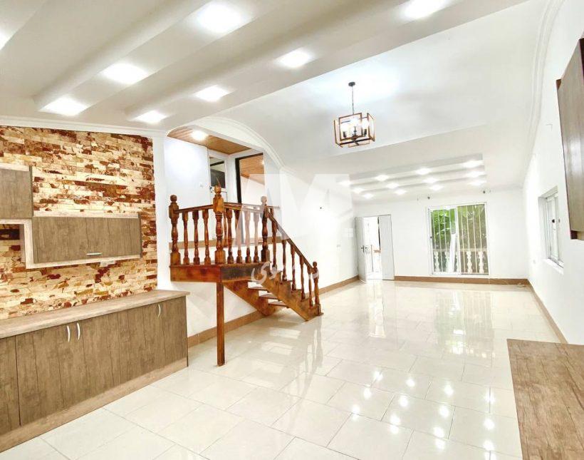 فروش ویلا طرح دوبلکس باغی | 240 متر