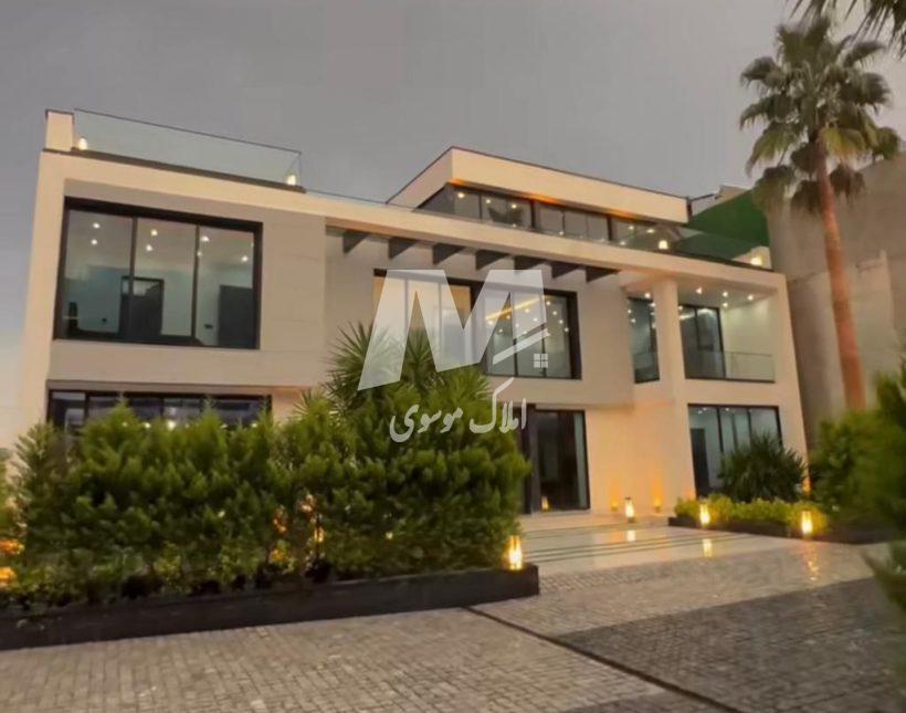 خرید ویلا تریپلکس منطقه جنگلی هراز آمل | 300 متر