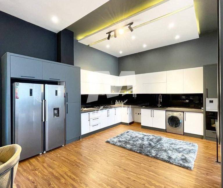 خرید ویلا در نوشهر ۳۷۰ متری با استخر داخلی فول فرنیش سیسنگان | ۳۷۰ متر