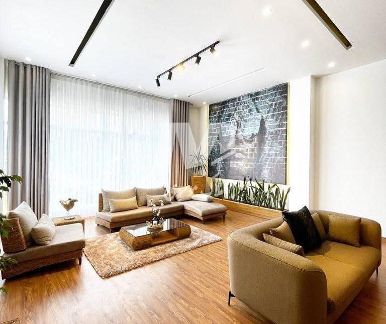 خرید ویلا در نوشهر ۳۷۰ متری با استخر داخلی فول فرنیش سیسنگان | ۳۷۰ متر