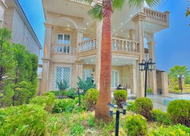 فروش ویلا مدرن مدارک کامل تاپ لوکیشن شمال سعادت آباد | 700 متر