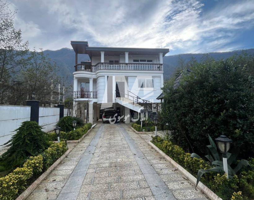 فروش ویلا باغ 400 متری سند شش دانگ مستقل سه خواب استخردار | 400 متر