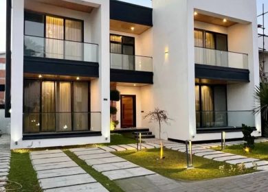 خرید ویلا مدرن ۳۰۰ متری هوشمند فول فرنیش نزدیک به دریای نور | ۳۰۰ متر