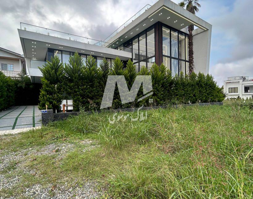 خرید ویلا تریپلکس با دبل روف داخل شهرک آپادانا چمستان | 380 متر