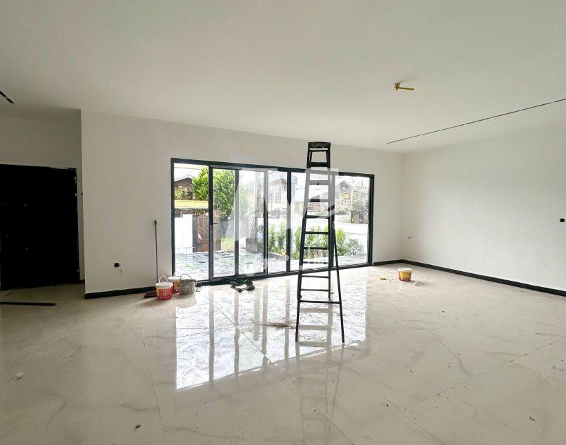 فروش ویلا همکف مدرن شهرکی در آهودشت | 220 متر