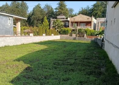 خرید زمین در رویان ۳۰۰ متر دور محصور شده با سند | ۳۰۰ متر