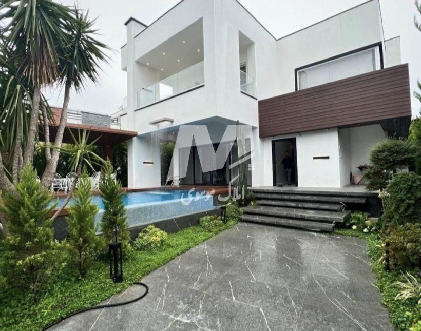 فروش ویلای مدرن ۲۹۰ متری استخردار با جواز سیاهرود رویان | ۲۹۰ متر