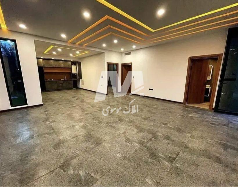 فروش ویلای ۲۵۰ متری استخر دار مدارک کامل چسبیده به جنگل | ۲۵۰ متر