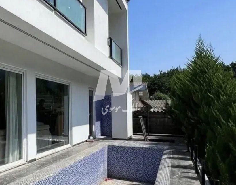 فروش ویلا باغ ۴۰۰ متری با استخر و جکوزی چلک نوشهر | ۴۰۰ متر