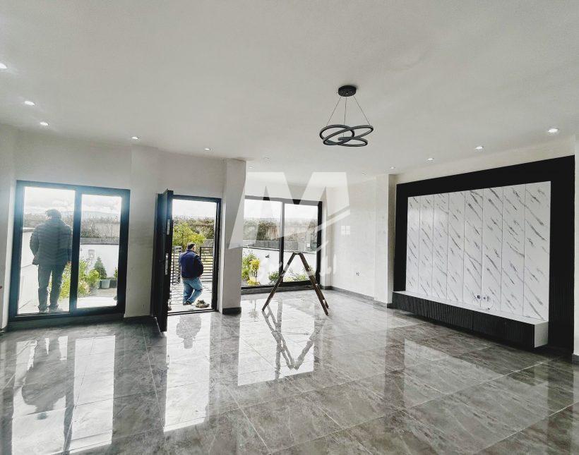 فروش ویلا همکف مدرن | 210 متر