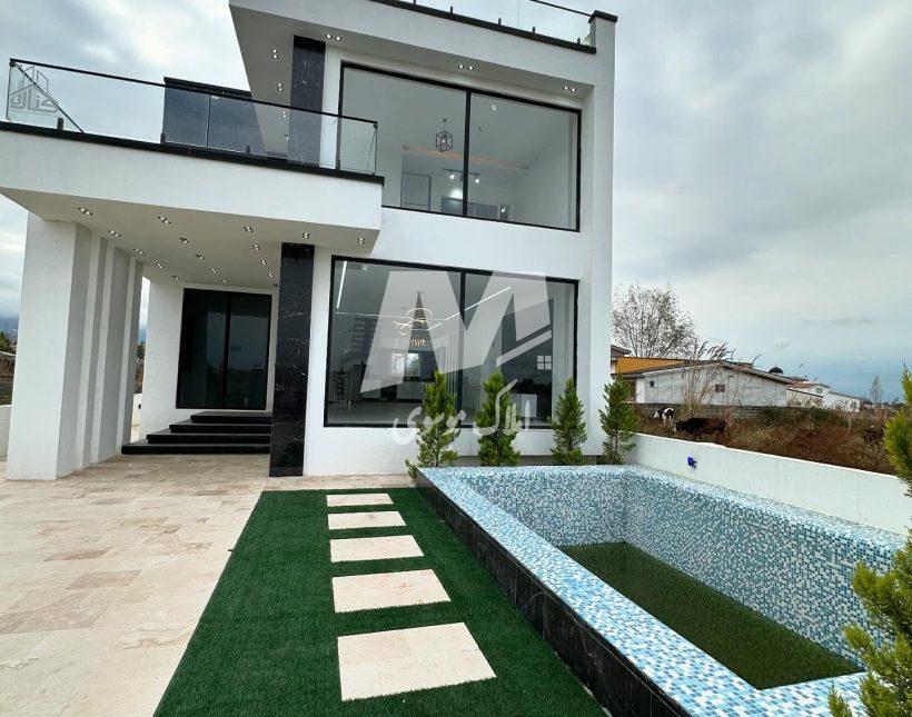 خرید ویلا استخردار با ویو کوه و جنگل منطقه نصرت آباد نور | 300 متر