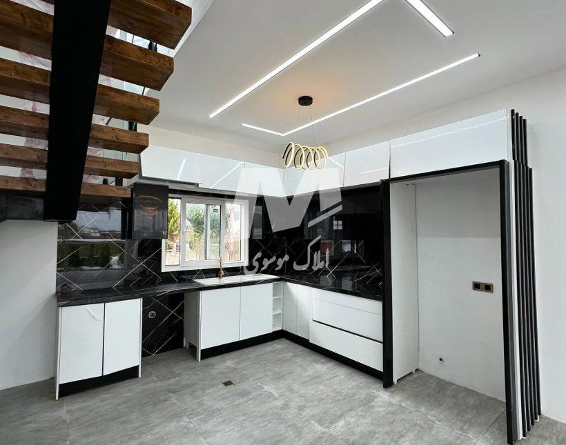 خرید ویلا استخردار با ویو کوه و جنگل منطقه نصرت آباد نور | 300 متر