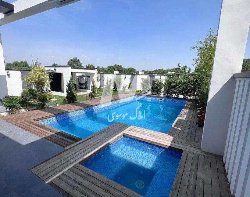 خرید ویلا مدرن ۳۵۰ متری استخردار شهرک برند جنگلی نور | ۳۵۰ متر