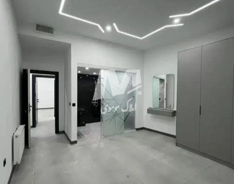 فروش ویژه ویلا فلت استخردار ۲۵۰ متری سند تک برگ شهرکی | ۲۵۰ متر