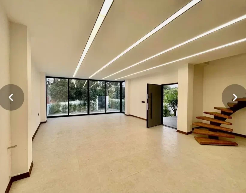 خرید ویلا مدرن استخر دار منطقه رزک چمستان | 300 متر