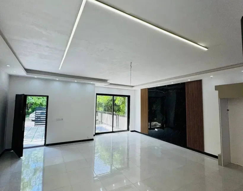 خرید ویلا استخردار با ویو عالی منطقه چمستان | 250 متر