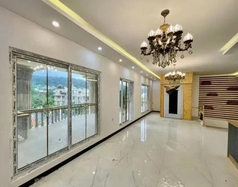 فروش کاخ ویلا ۶۰۰ متری فول امکانات منطقه سعادت آباد چمستان | 600 متر