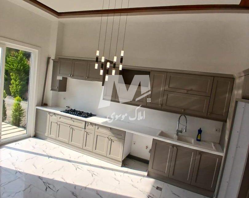 فروش ویلای ۳۳۰ متری استخر و جکوزی با مدارک رویان | ۳۳۰ متر