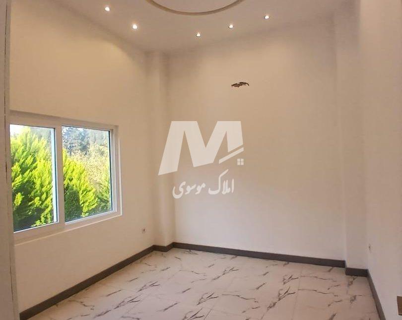 فروش ویلای ۳۳۰ متری استخر و جکوزی با مدارک رویان | ۳۳۰ متر